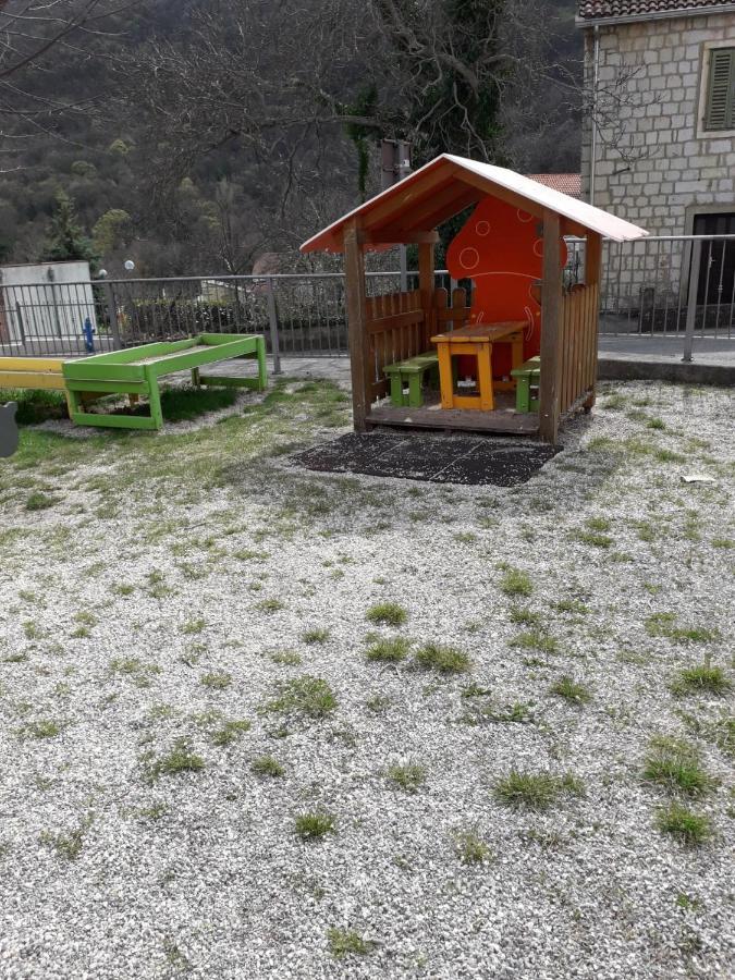 Vrlika Kuca Za Odmor Varos 빌라 외부 사진